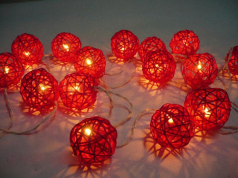 1 Set of Red 5cm Rattan Cane 50 Ball Battery Powered LONG 5m String Lights Christmas Gift Home Wedding Party Bedroom Decoration Table Centrepiece - SuperSaverAU - view 1