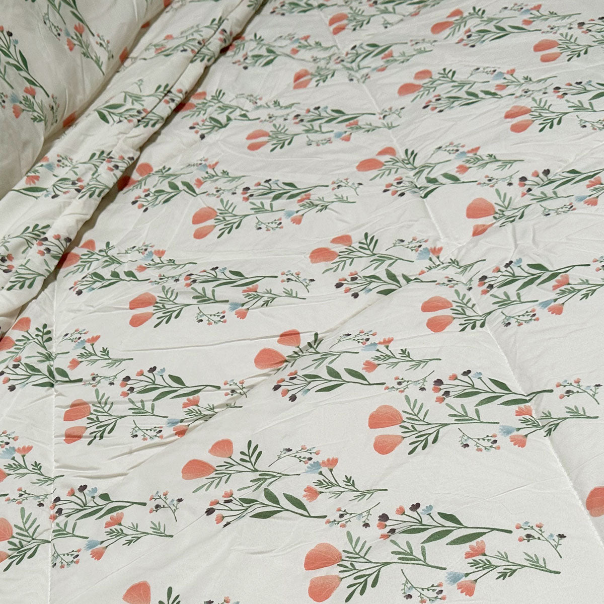 Hotel Living 3 Pce Light Weight Microfiber Comforter Set Queen/King Floral Coral - SuperSaverAU - view 1