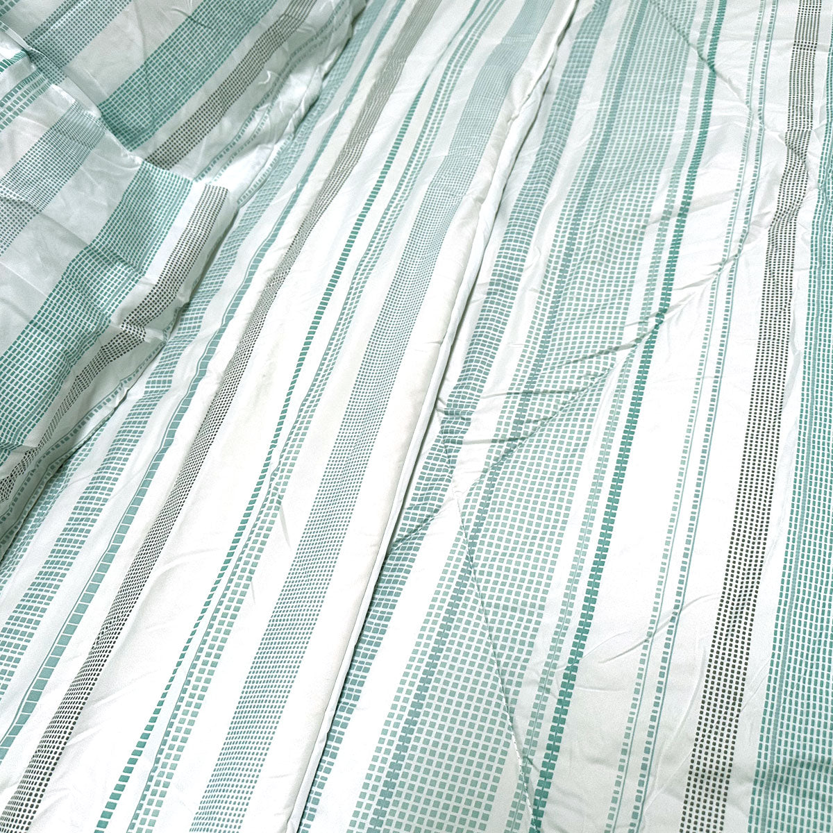 Hotel Living 3 Pce Light Weight Microfiber Comforter Set Queen/King Reversible - SuperSaverAU - view 2