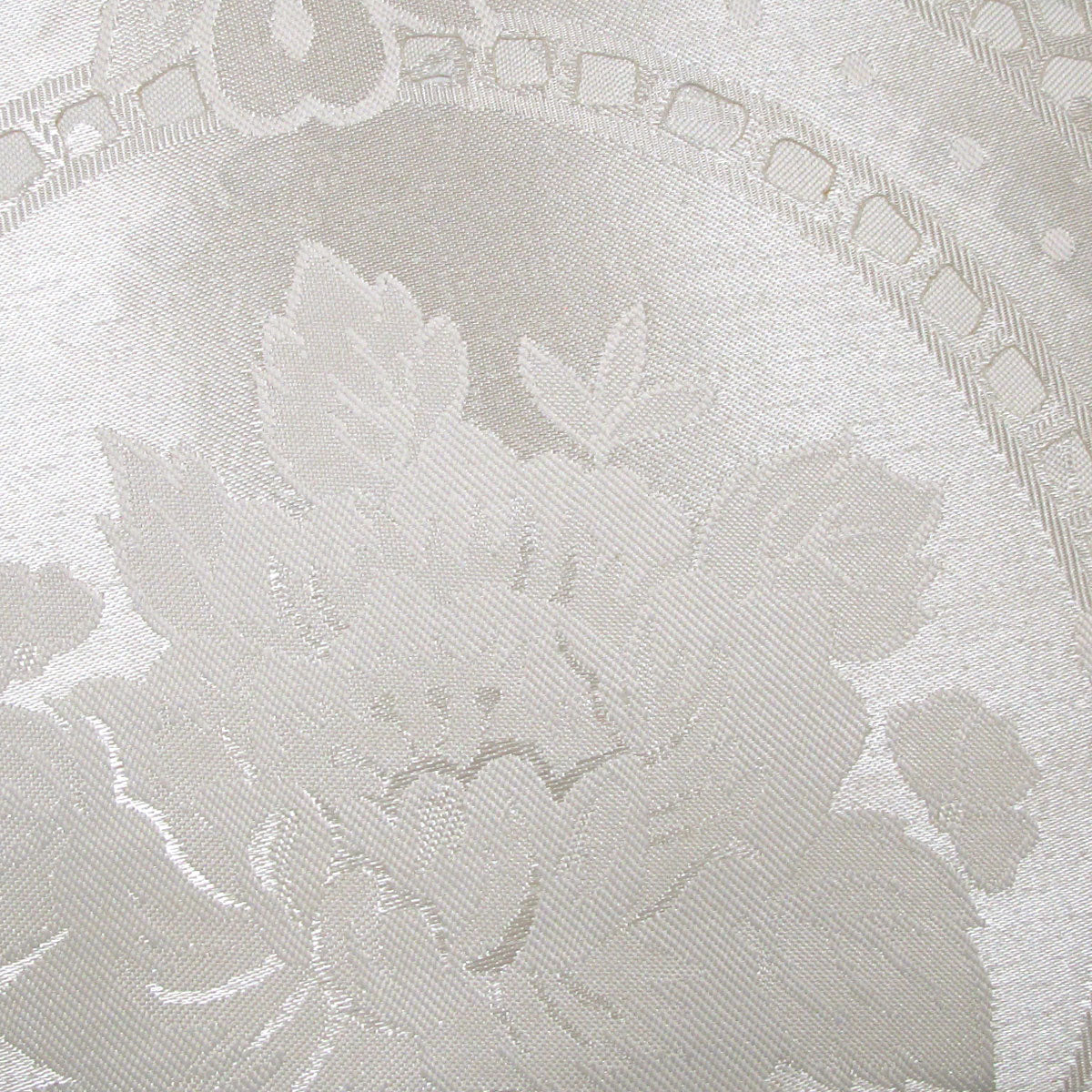 Premium Chapel Gate Sophia Jacquard Cutwork Lace Tablecloth - Cream, 180 x 270cm