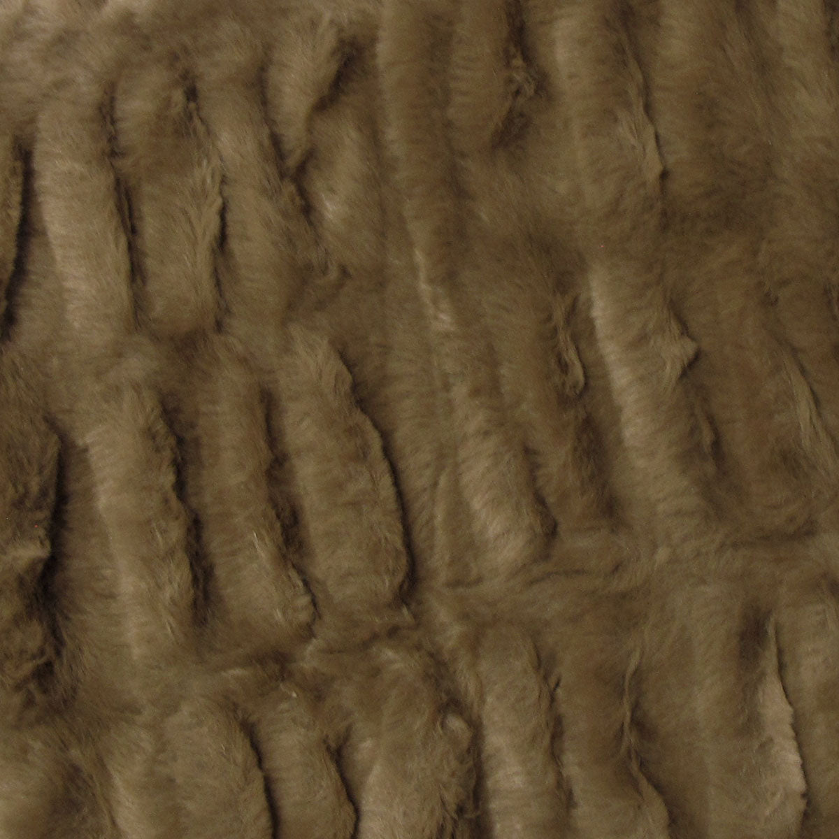 Harper Ruched Faux Fur Throw Rug – Brown 127 x 152cm