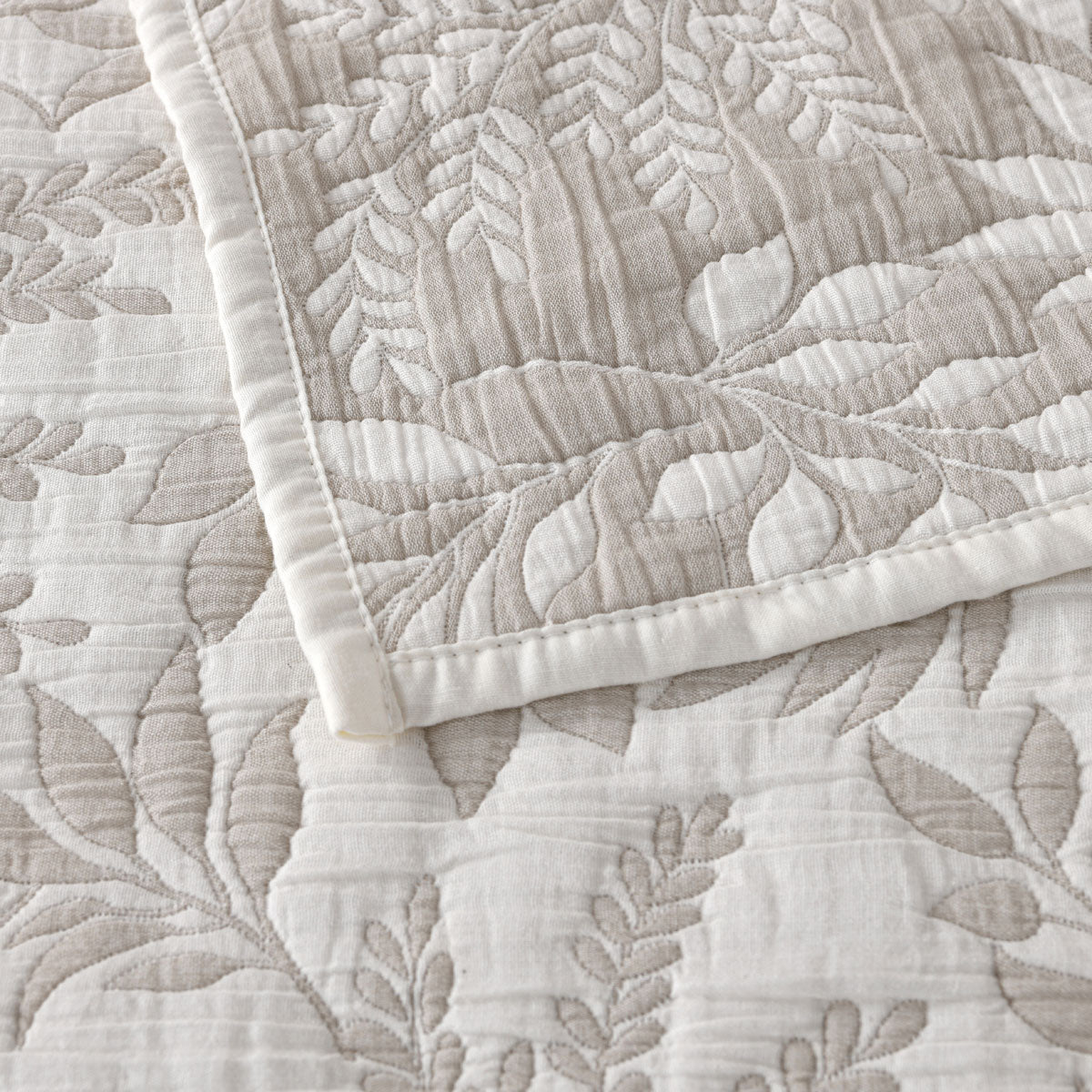 Bianca Ameila Stone Jacquard Quilted Bedspread Set - Queen