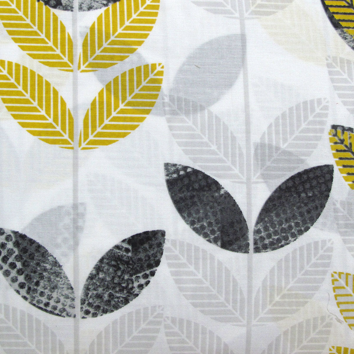 Belmondo Leaves Quilt Cover Set Queen - Easy Care, 1 Quilt Cover & 2 Pillowcases - SuperSaverAU - view 1