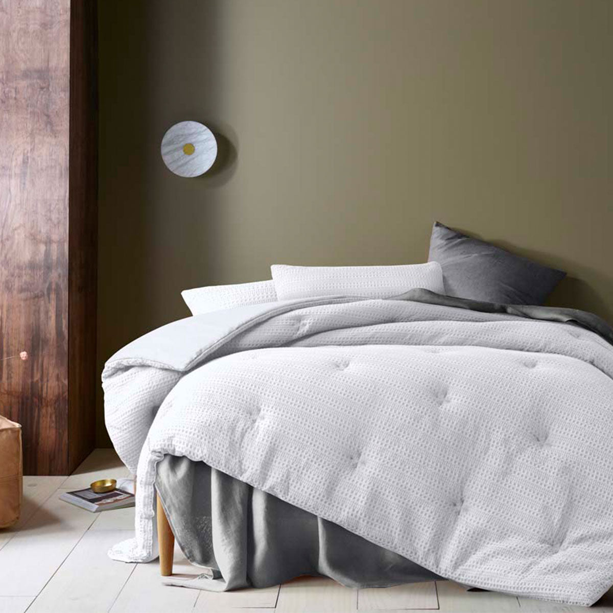 Accessorize Soho Waffle White 3 Piece Comforter Set King - Textured Design, Polyester Filling - SuperSaverAU - view 1