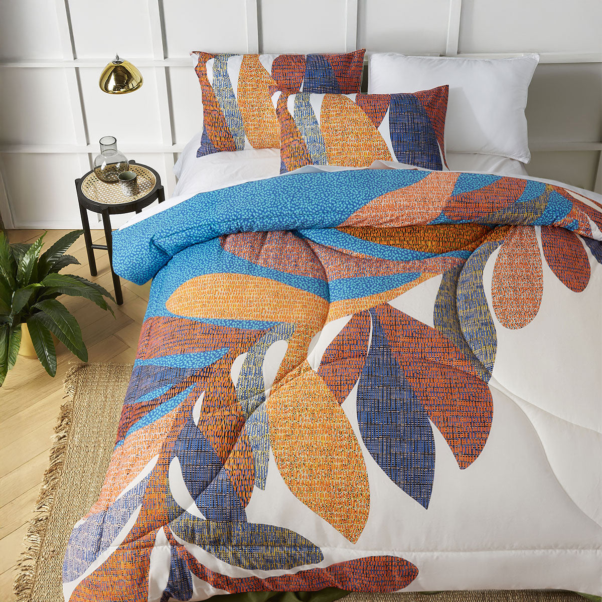 Accessorize Sorrel Foliage Comforter Set with Cotton Cover - White, King