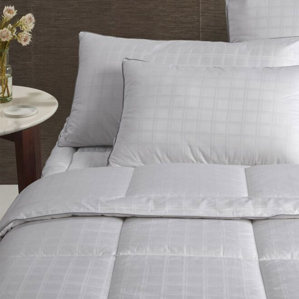 Accessorize Deluxe Hotel Quilt King - 375TC Cotton, Polyester & Silk Fill - SuperSaverAU - view 1