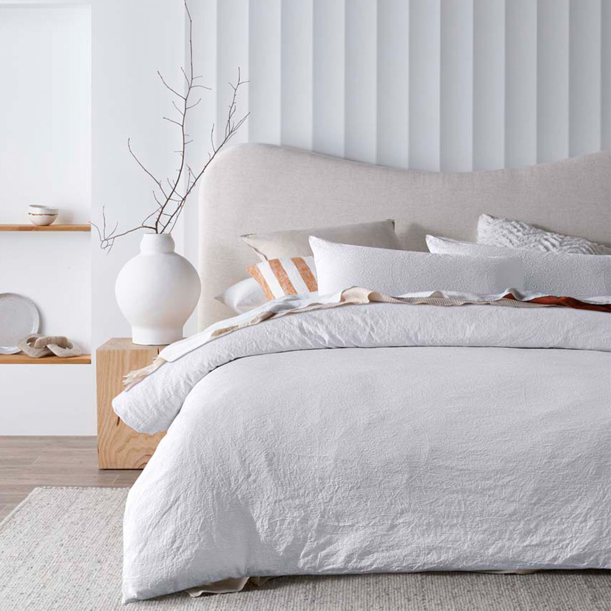 Accessorize Elma White Jacquard Quilt Cover Set King - Timeless Design, Comfort - SuperSaverAU - view 1