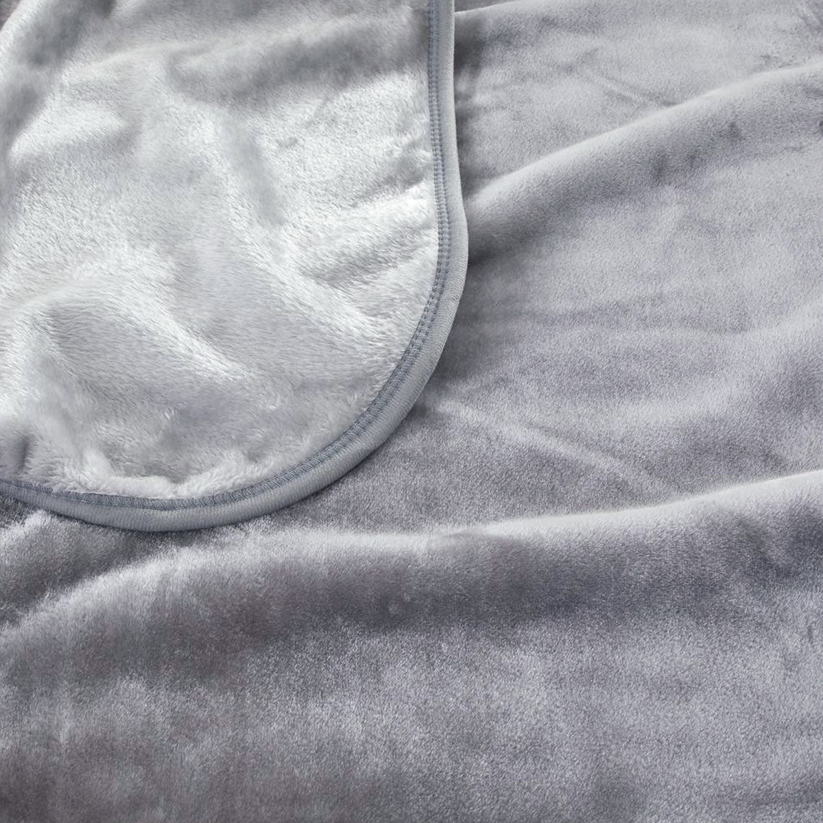 J.Elliot Home 450gsm Solid Faux Mink Blanket 220 x 240 cm - Graphite - SuperSaverAU - view 2