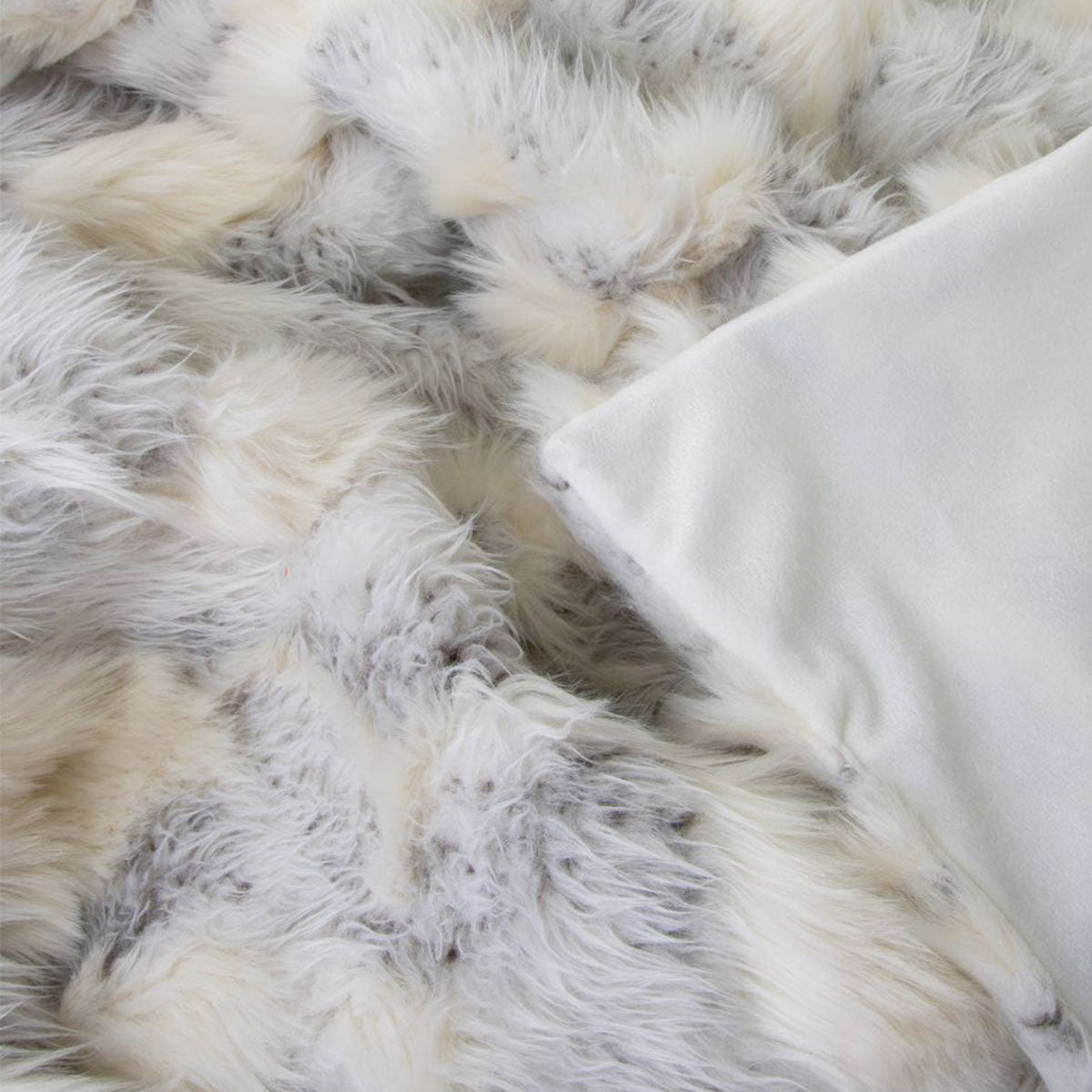 J Elliot Home Arctic Luxury Faux Fur Throw 130 x 160cm - Cream/Grey - SuperSaverAU - view 1