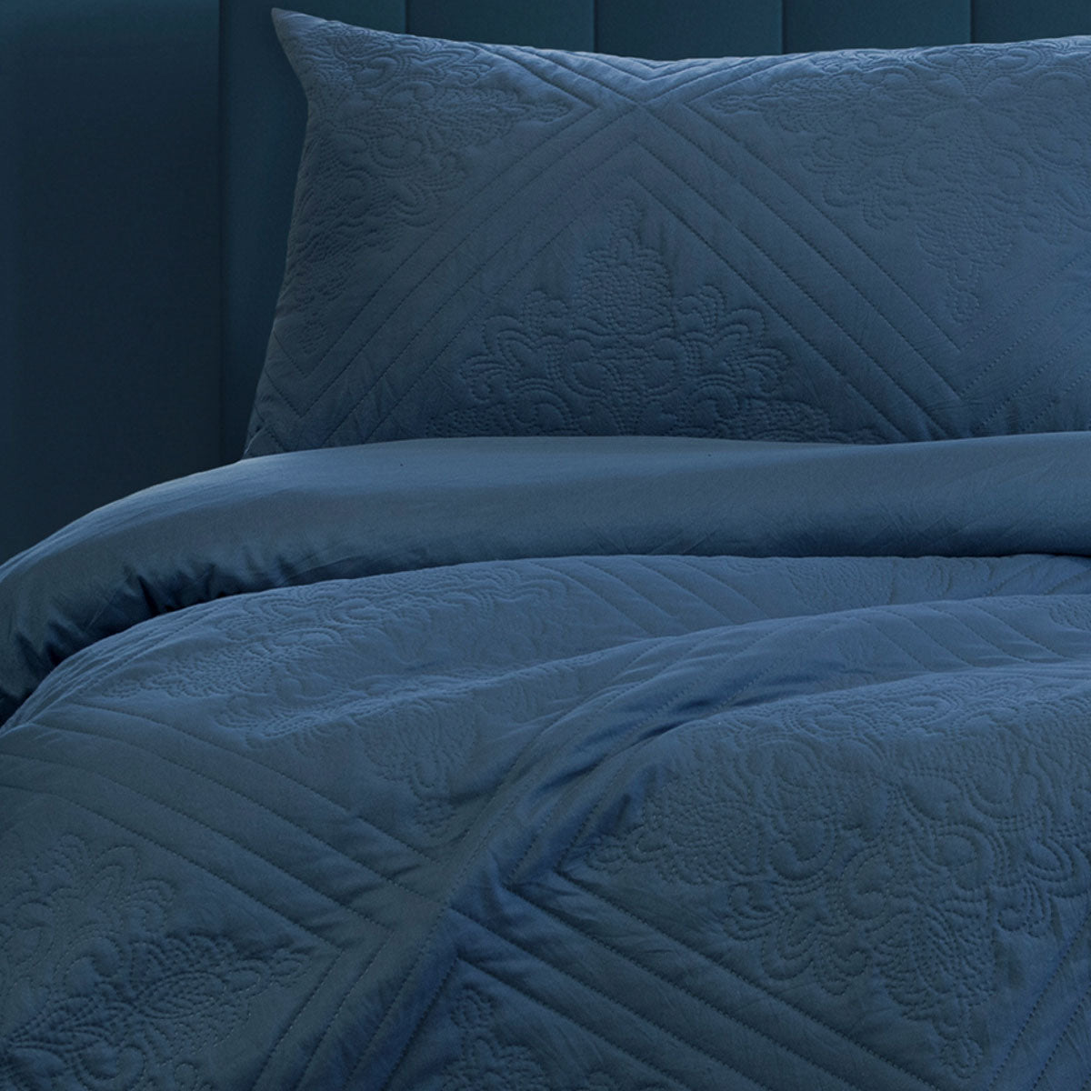 Ardor Eddison Cornflower Light Quilted Embossed Quilt Cover Set King - SuperSaverAU - view 2
