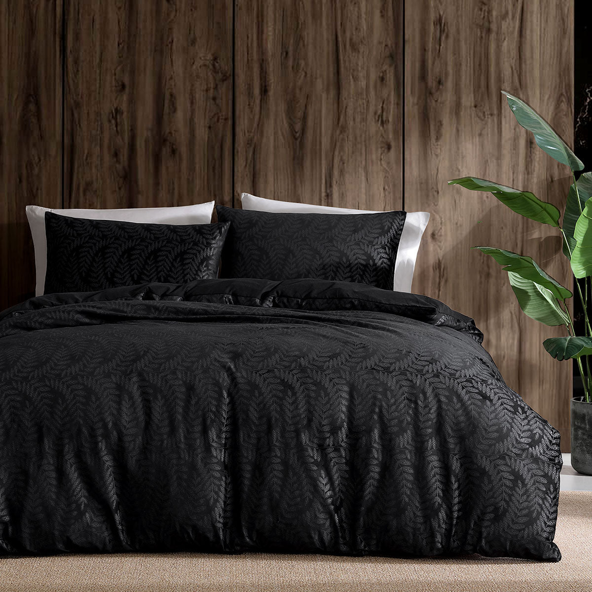 Ardor Rui Black Embossed Velvet Quilt Cover Set – Queen