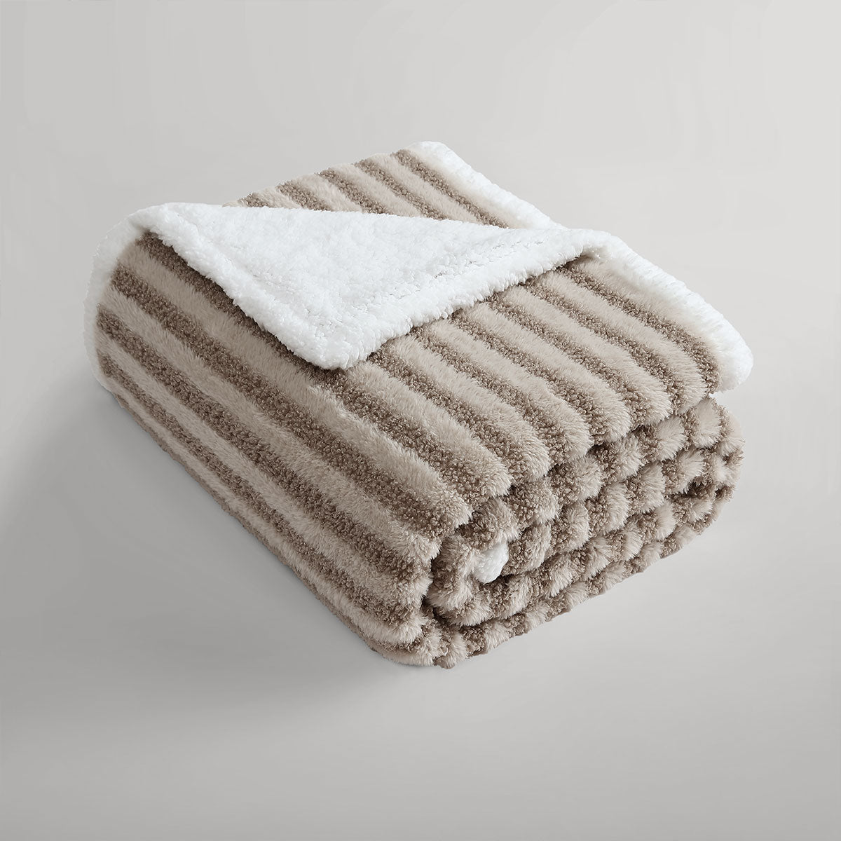 Ardor Carter Striped Boucle Throw Rug – Sherpa Reverse 130 x 170cm
