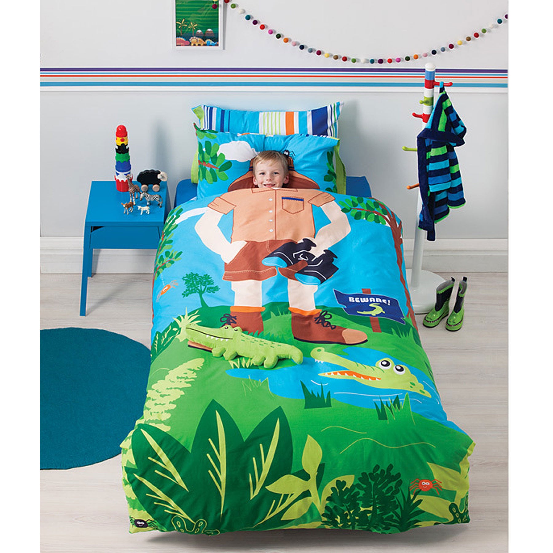Croc Hunter Reversible Quilt Cover Set Double - Easy Care Polyester Cotton - SuperSaverAU - view 1