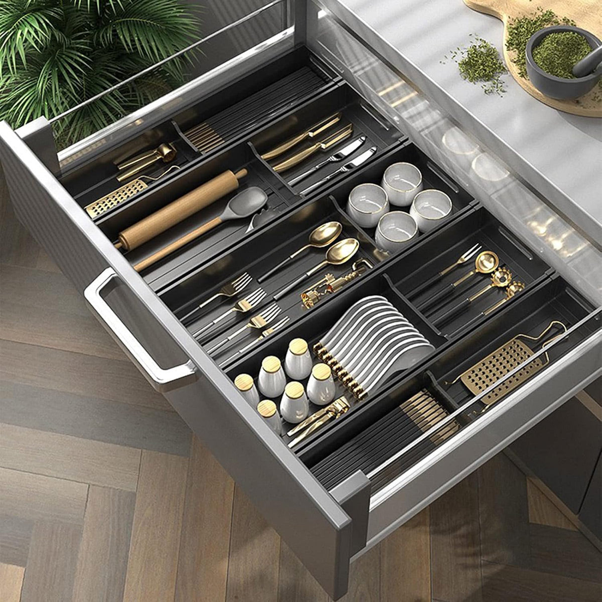 Aluminium Cutlery Tray Utensil Organiser with Adjustable Divider - 41x10cm - SuperSaverAU - view 4