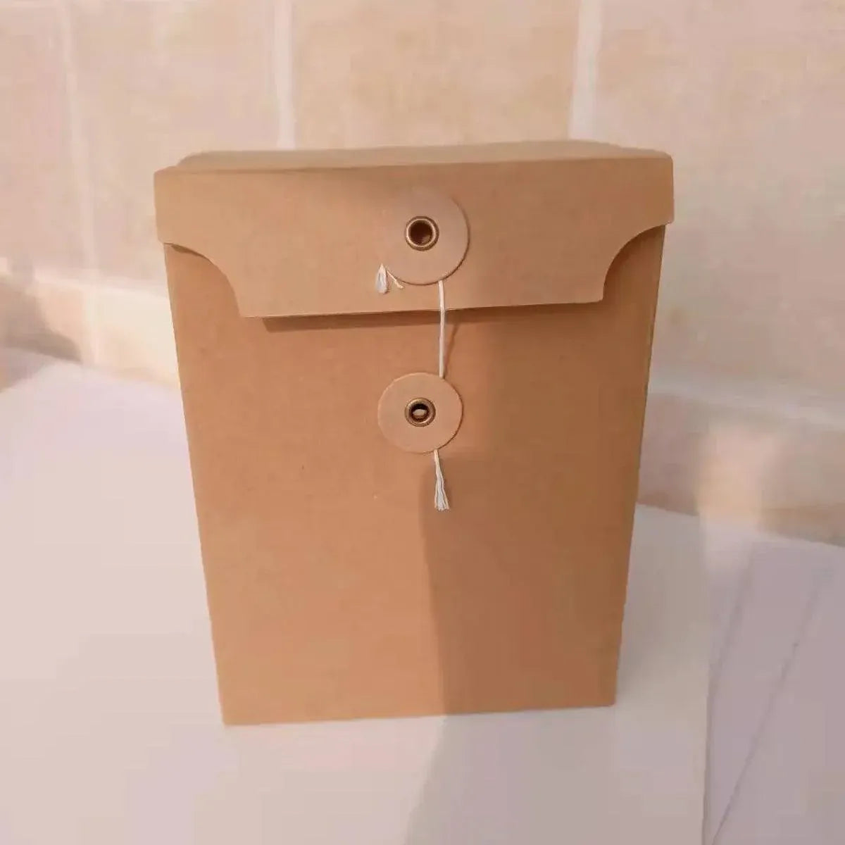 Premium 10 Pack Kraft Corrugated Gift Boxes 8x8x12cm Button String Closure