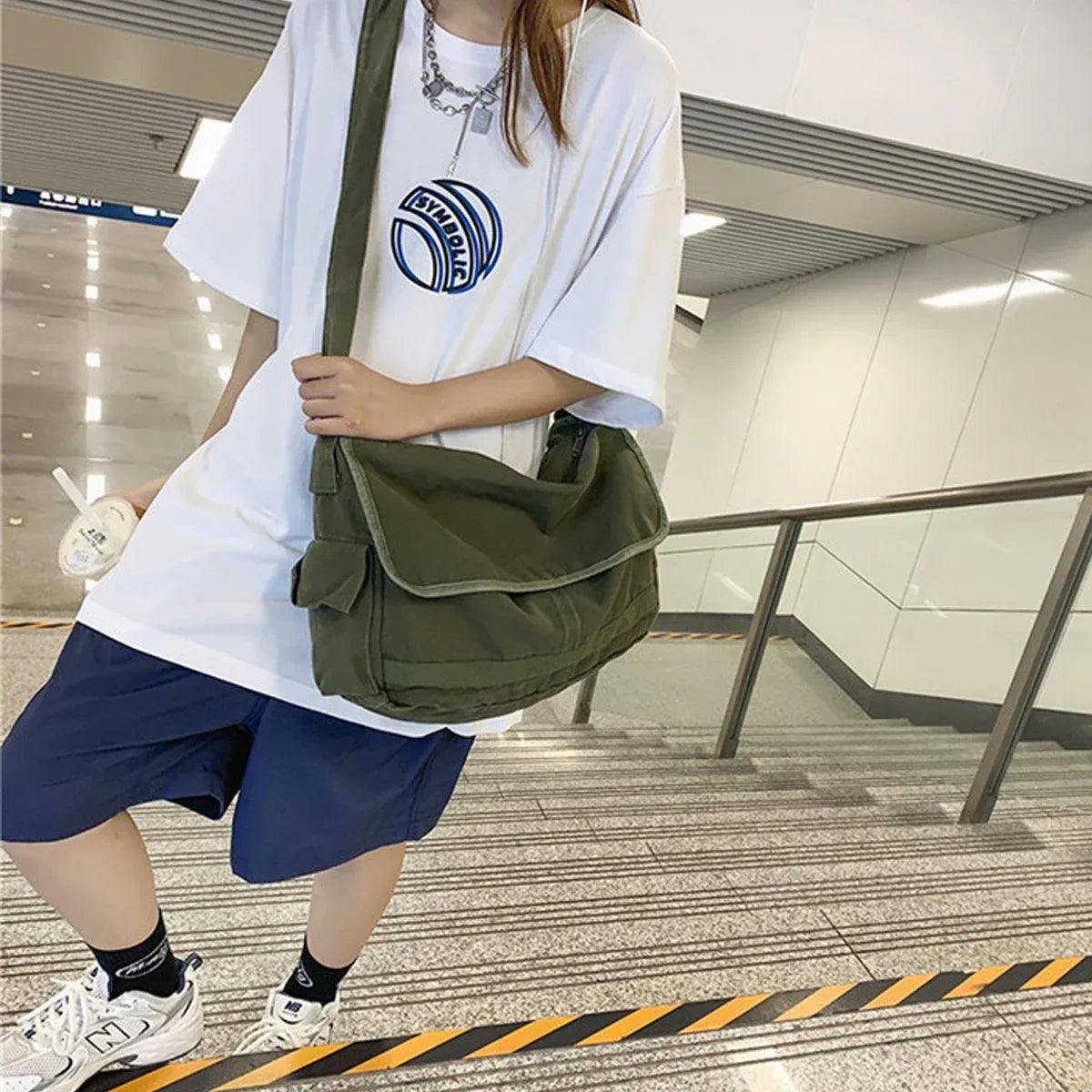 Premium Green Canvas Messenger Shoulder Bag for Work and Travel
