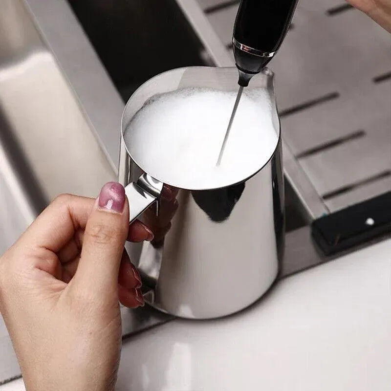 Premium Stainless Steel Milk Frothing Jug – Silver 600ml