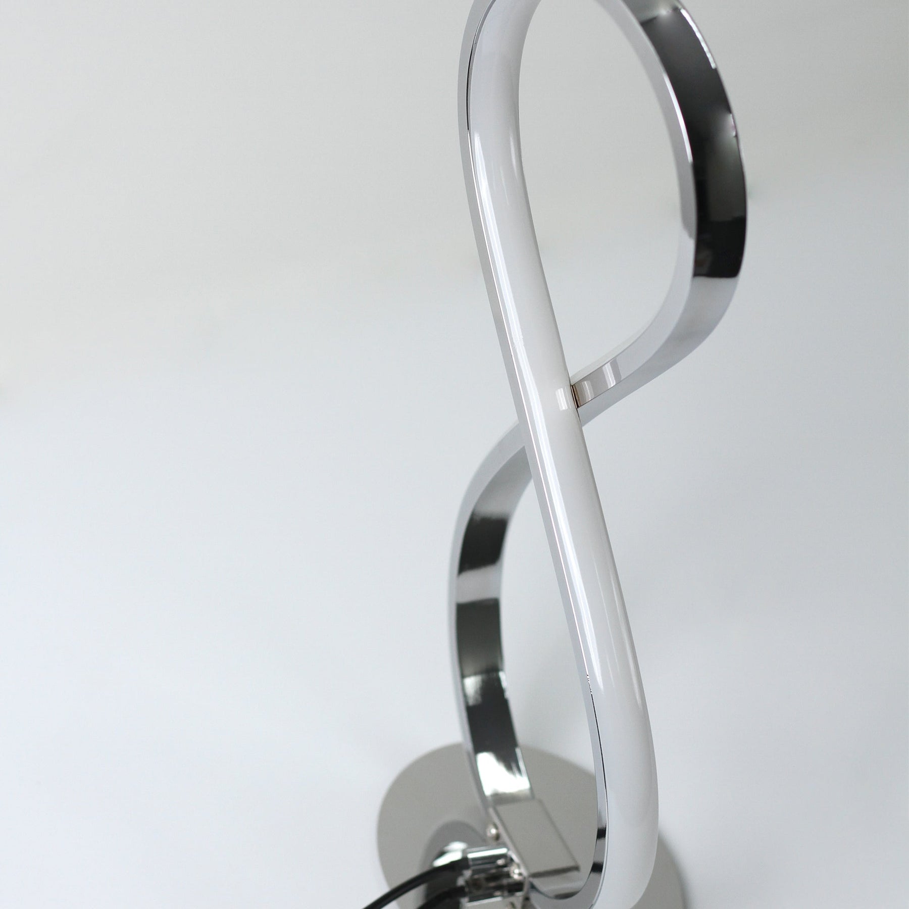 Infinite LED Table Lamp – Chrome Metal Base 36cm, 560lm