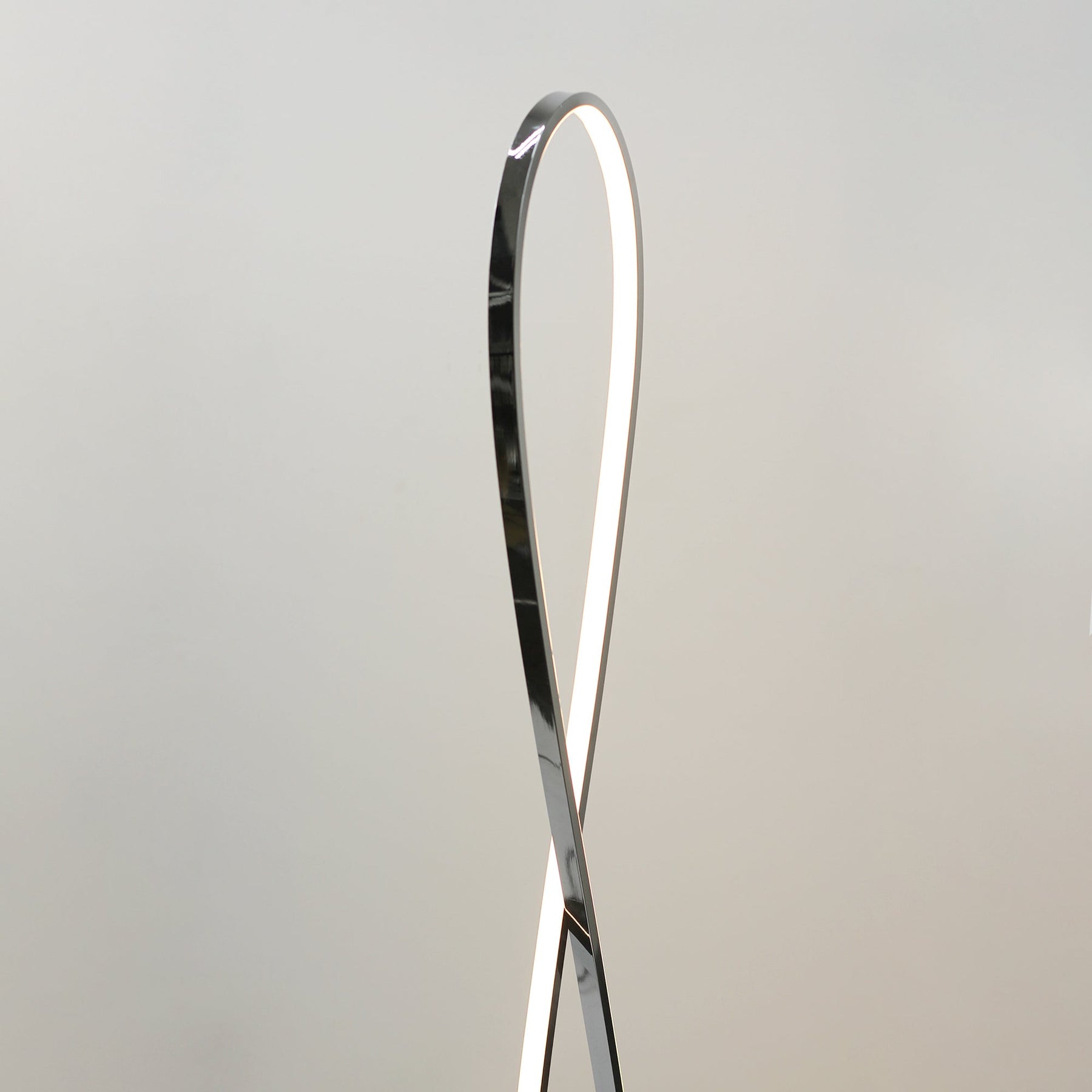 Infinite LED Floor Lamp – Chrome Metal Base 130cm, 870lm