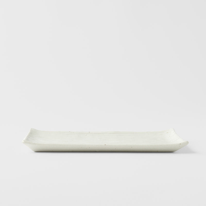 Premium Ceramic Sushi Plate – White Contour Glaze 24cm