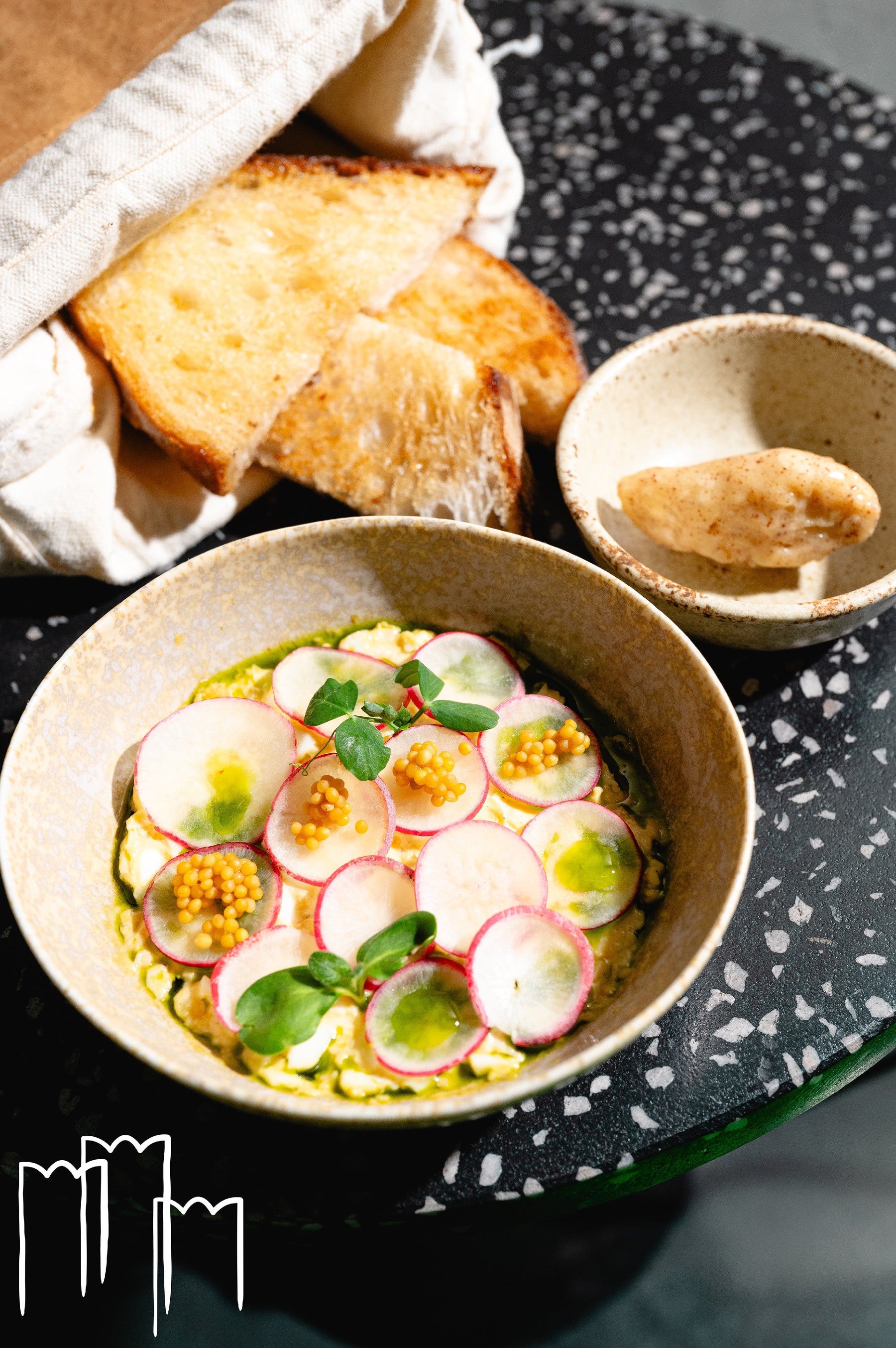 Premium Oval Bowl – Beige White Fade Glaze 14 x 12.5cm, 200ml