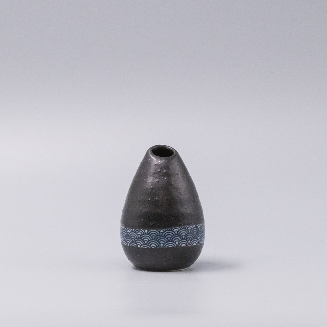 Black Wave Pinecone Vase 10cm Decorative Mini Floral Display