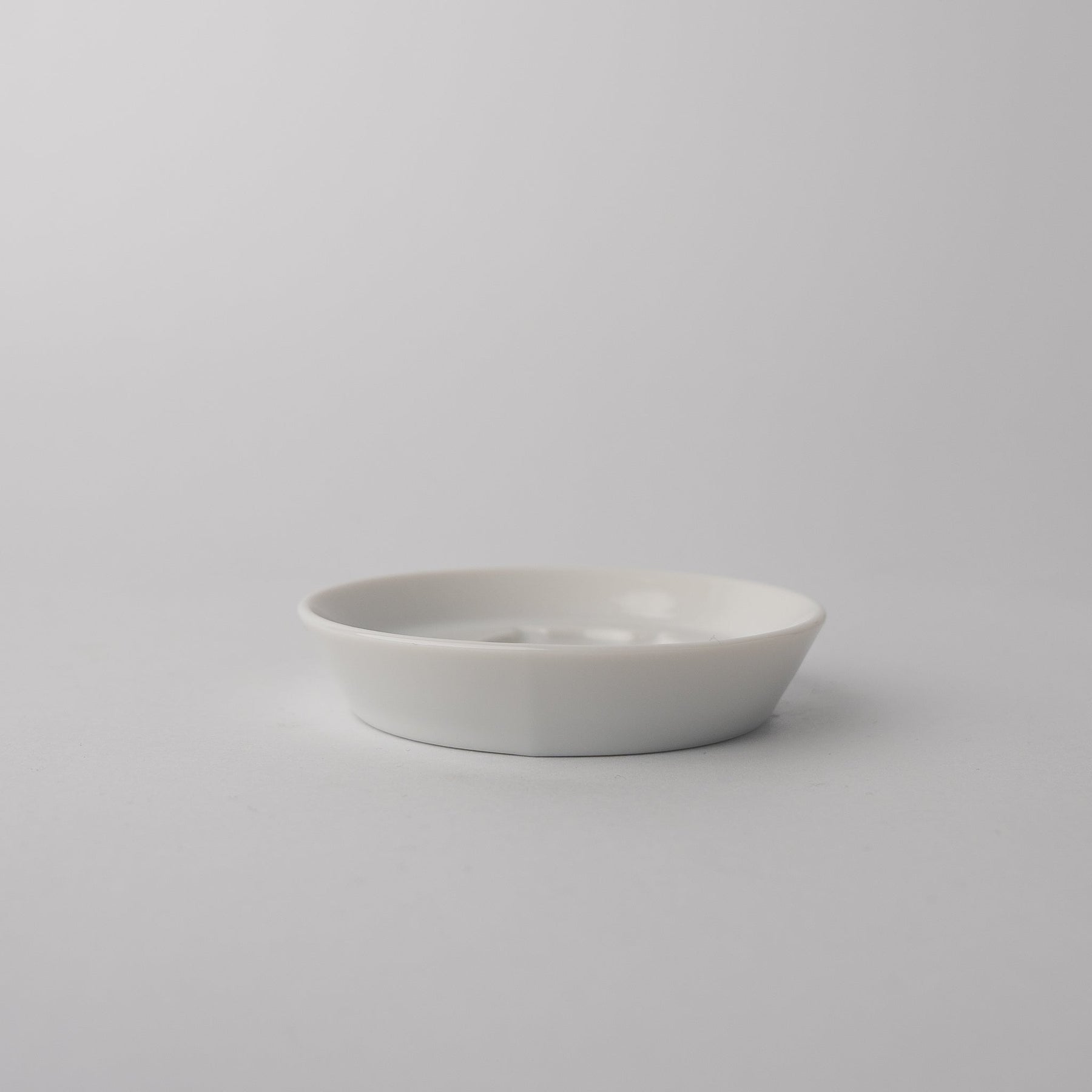 Premium 8.2cm Silhouette Tortoise Ceramic Sauce Dish Japanese Tableware