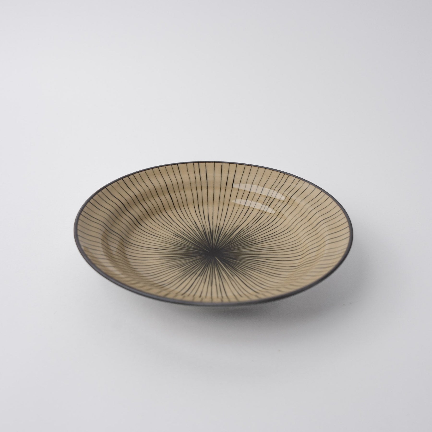 Premium Shallow Flat-Based Bowl – Light Brown Green Converging Line Glaze 20cm