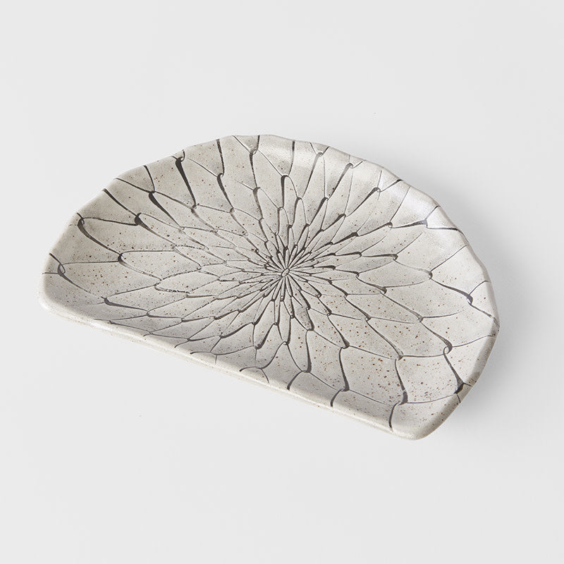 Premium D-Shaped Plate – White Grey Net Design 21cm
