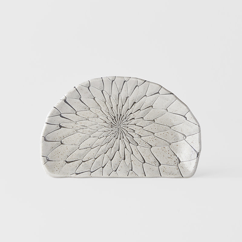 Premium D-Shaped Plate – White Grey Net Design 21cm