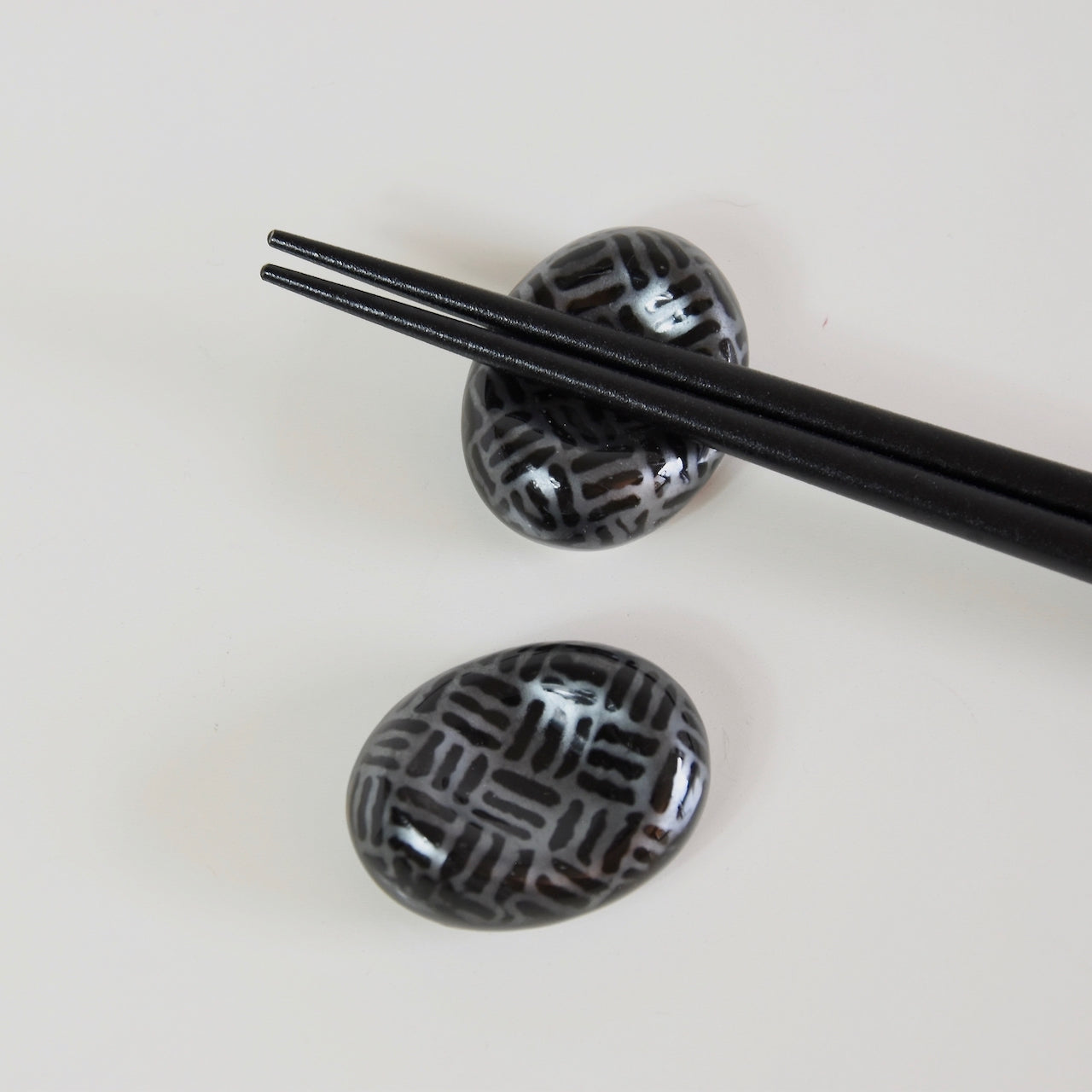 Premium Pebble Steps Ceramic Chopstick Rest Dishwasher Microwave Safe