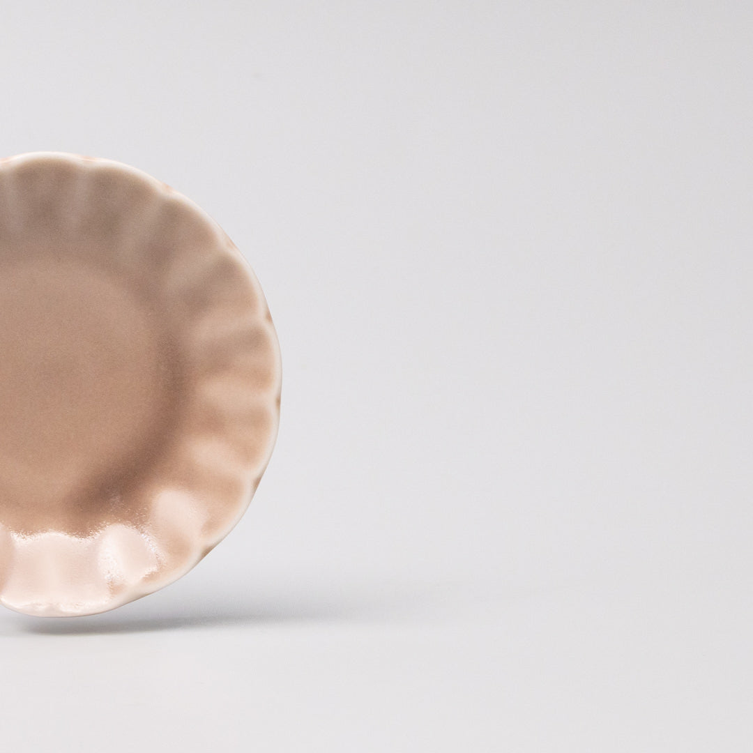 Premium Ceramic Scallop Sauce Dish – Blush Gloss Glaze 8.2cm