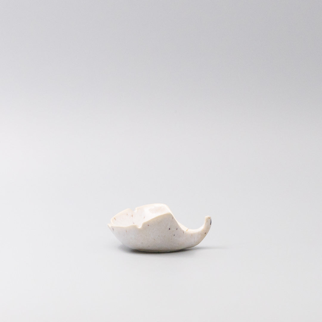 Premium 30ml Ivory Fleck Gingko Leaf Ceramic Sauce Dish Dishwasher Microwave Safe