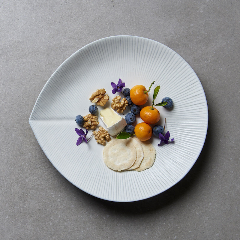 Premium Dinner Plate – White Snow Leaf Glaze 25.5cm