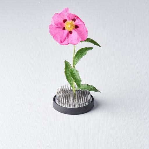 Premium Round Kenzan Ikebana Pin Base - 6cm