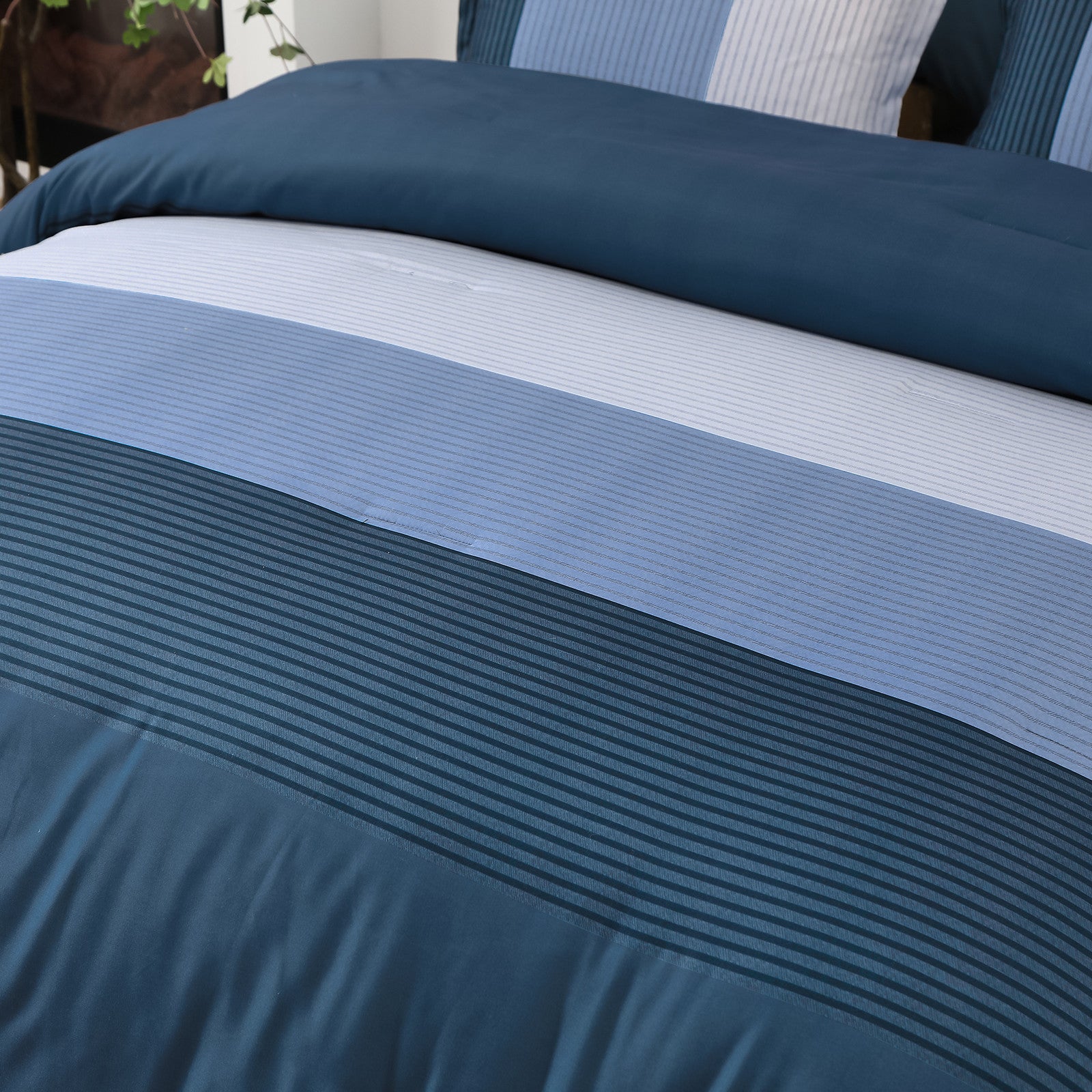 Premium Navy Blue Striped 3 Piece Microfiber Comforter Set - King