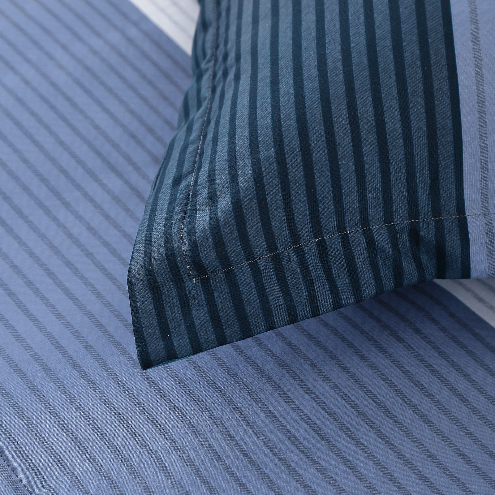 Premium Navy Blue Striped 3 Piece Microfiber Comforter Set - King