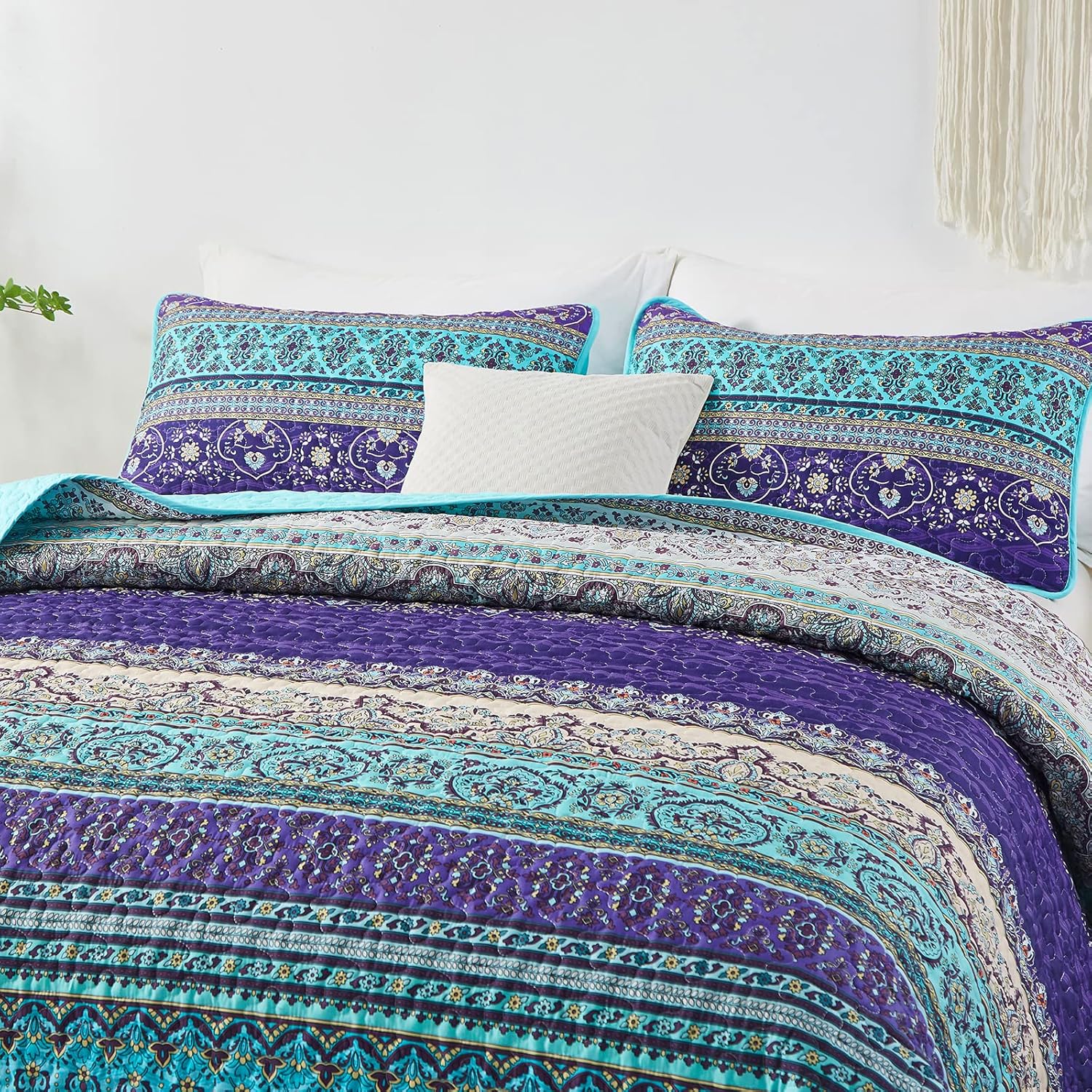 3-Piece Quilt Bedspread Set Queen Size Lightweight Reversible for Cozy Bedroom - SuperSaverAU - view 2