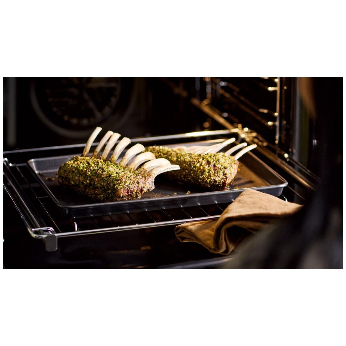 Haier 60cm 600 Series Built-In Oven - 78L, Air Fry, Steam Assist, Black Glass, 25 Functions - HWO60S25TTPB5