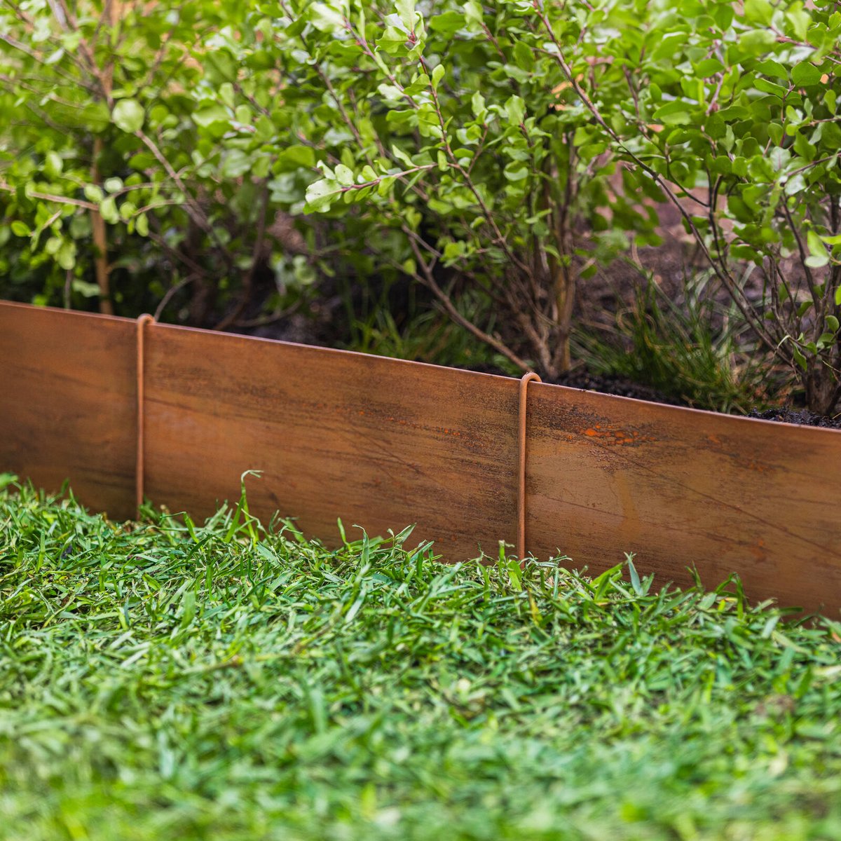 Tuscan Path 280mm Rust Metal Garden Edging Pegs - 10 Pack