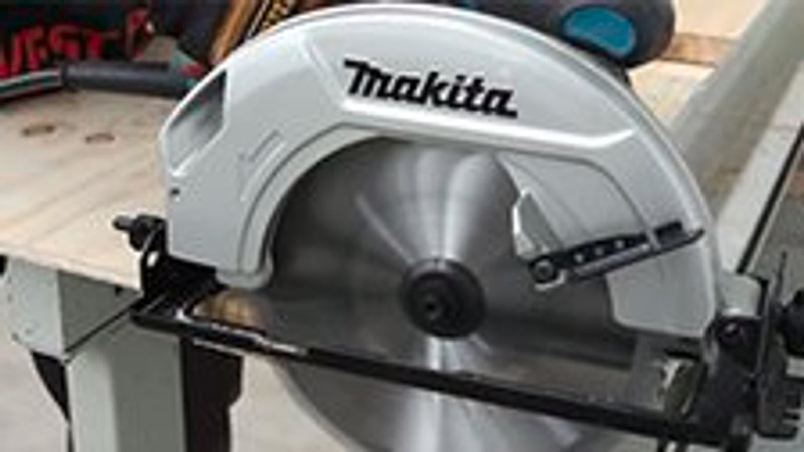 Makita 185mm (7-1/4") 1200W Circular Saw HS7000SP, 65mm Cut Depth, 45° Bevel, 2 Blades Included