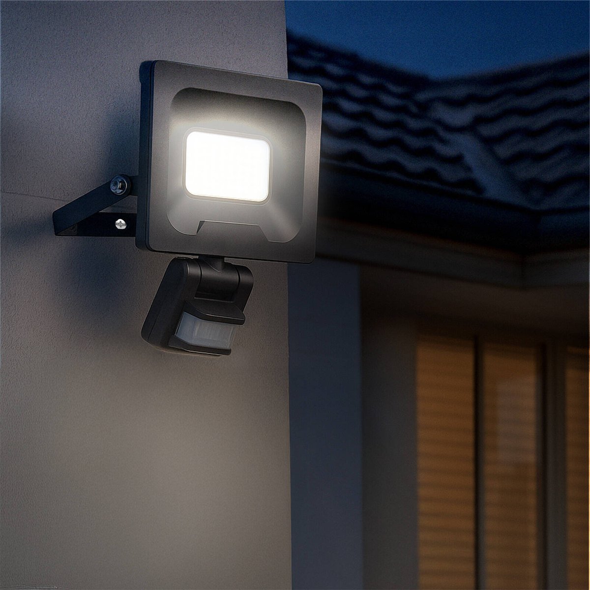 Arlec 24W 240V Grid Connect Smart CCT LED Security Sensor Floodlight, 2500lm Motion Sensing Dusk to Dawn MAL352HA
