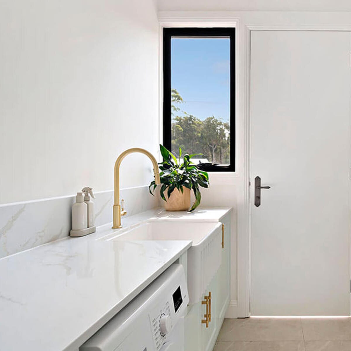 Turner Hastings Ludlow Pull Out Sink Mixer - Brushed Brass, Brass Body, White Lever Handle - LU109PM-BB