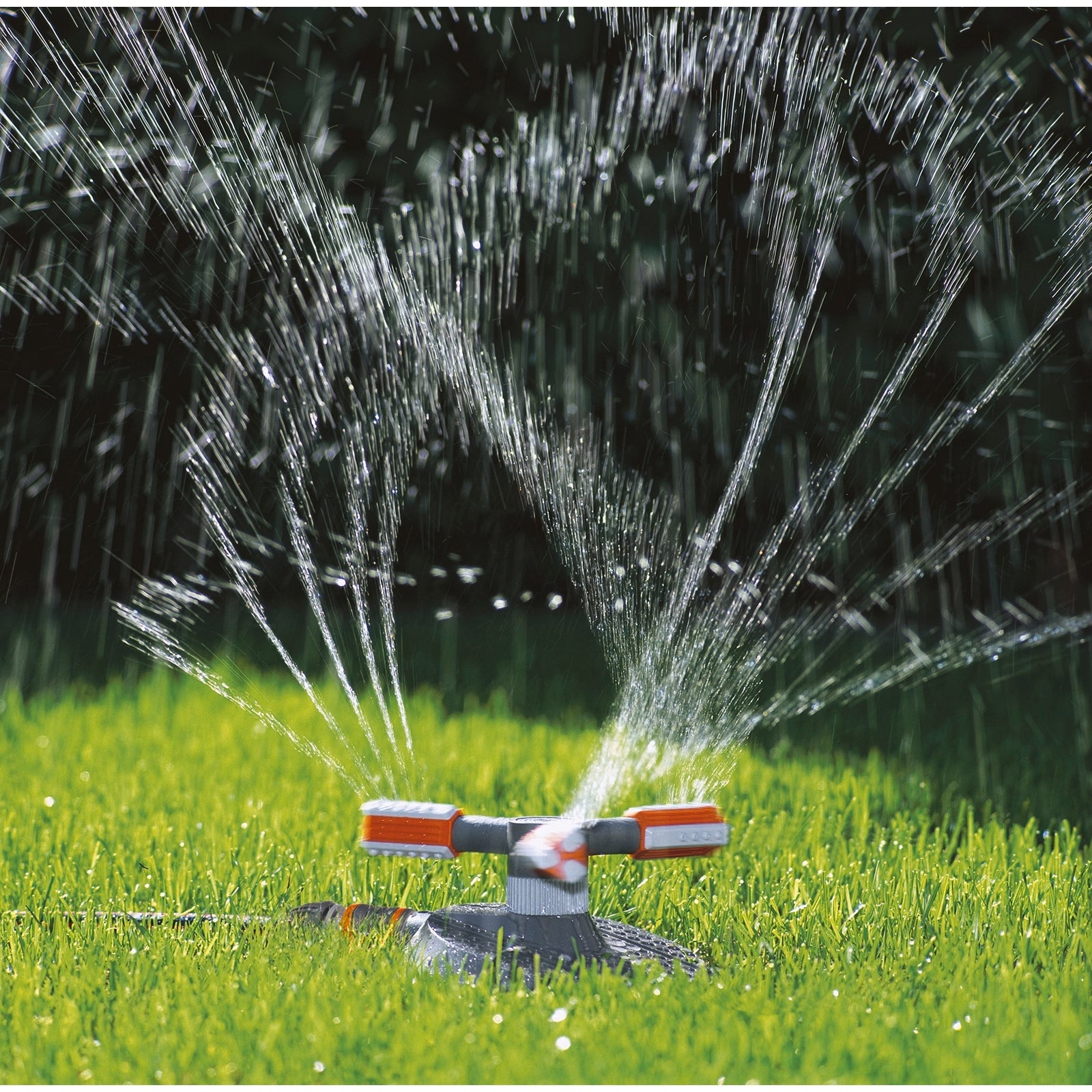 GARDENA Mambo Comfort Circular Sprinkler 13mm 310sqm G2062