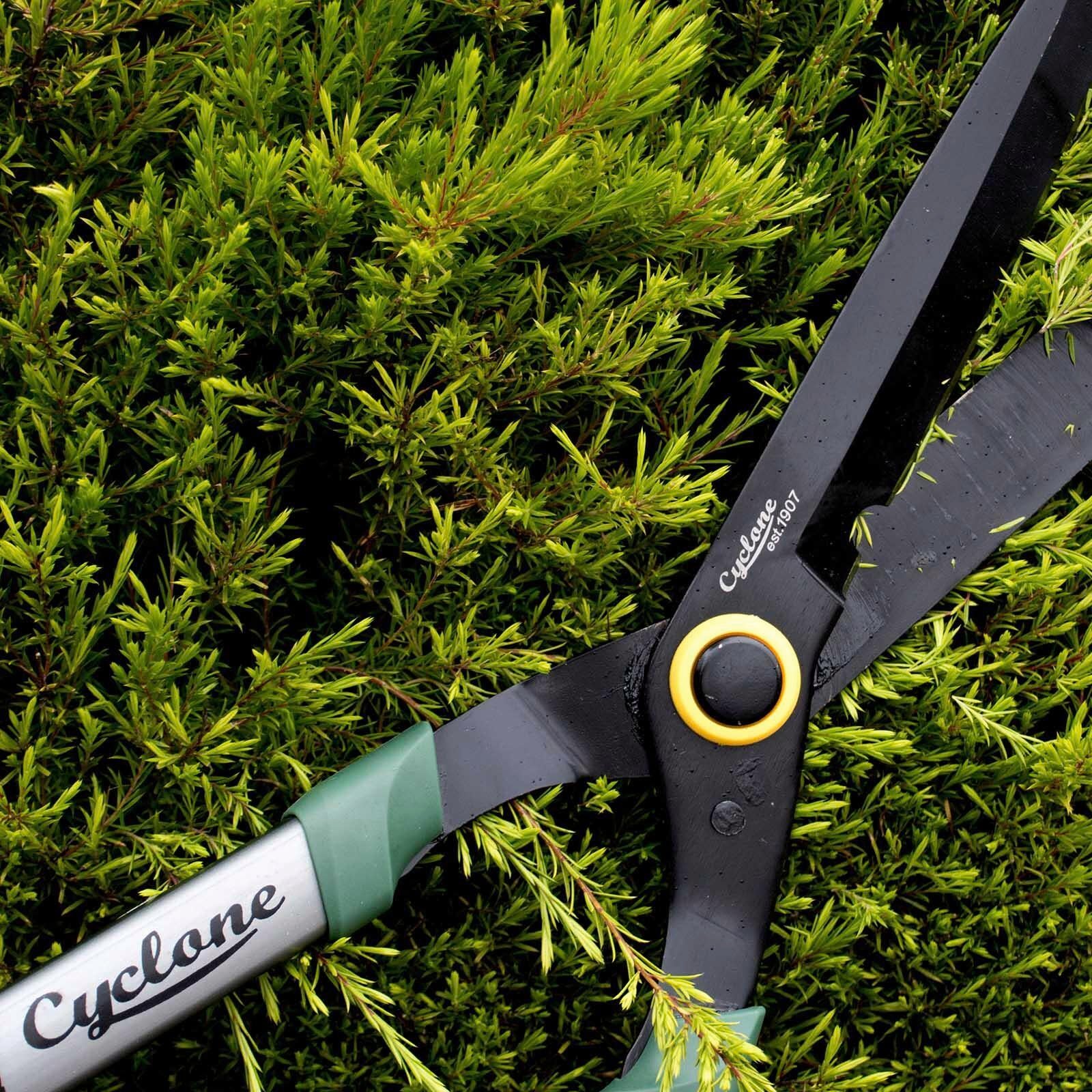 Cyclone Telescopic Hedge Shears with PTFE-Coated Carbon Steel Blades & Aluminium Handles