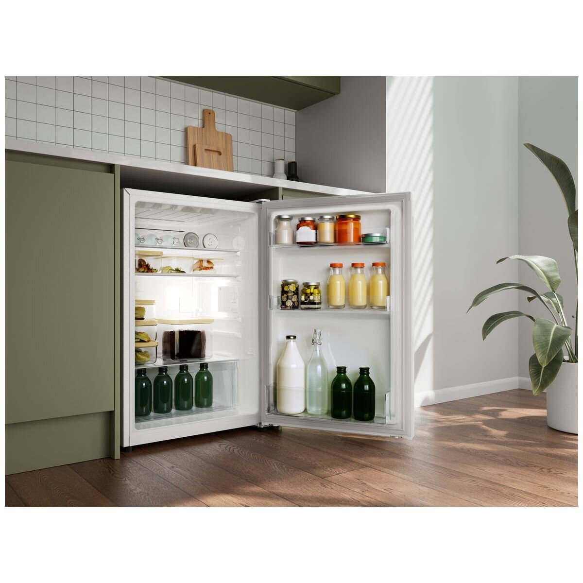 Haier 300 Series 129L bar fridge - white, 4.5 star energy rating, adjustable glass shelves - HRF130UW2