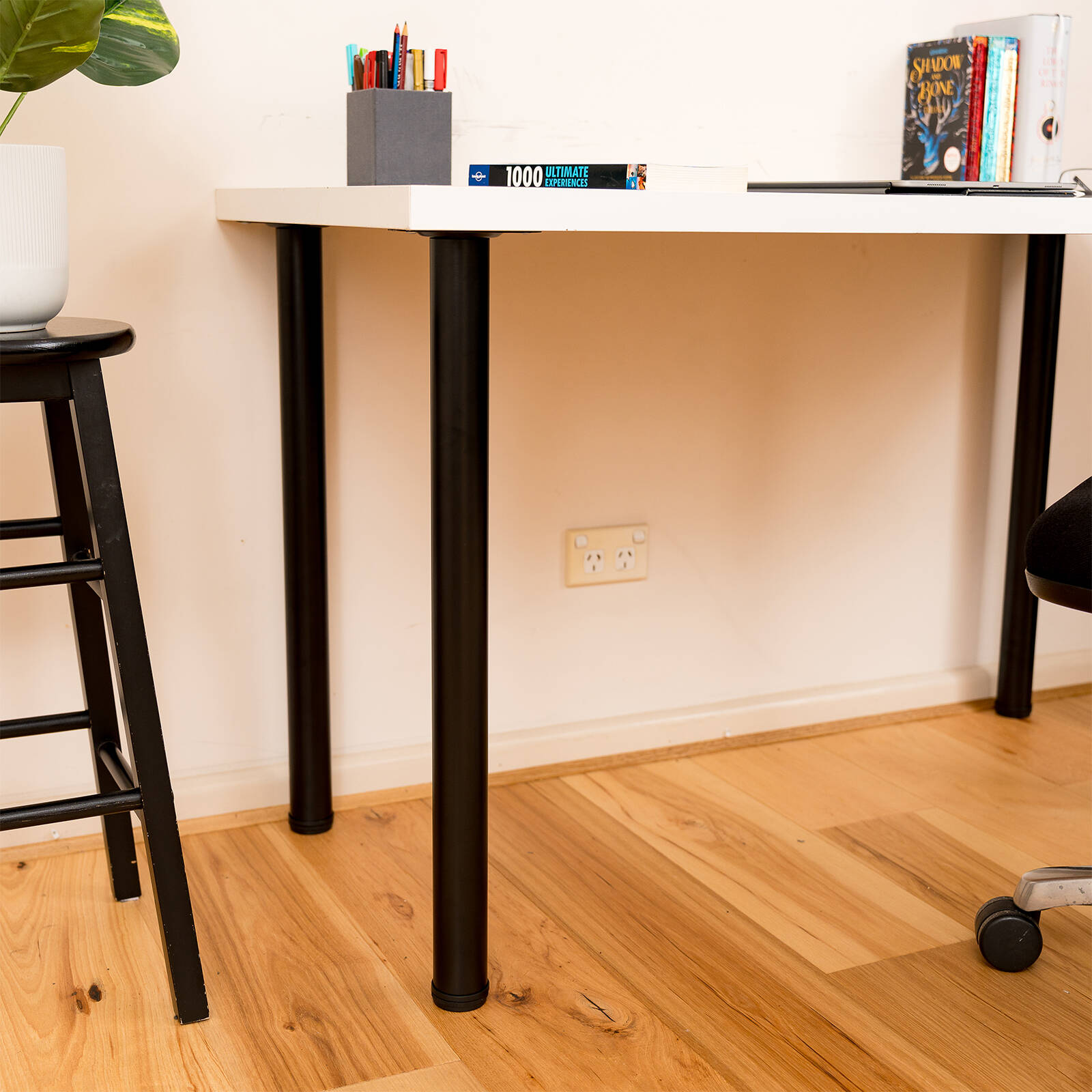 Taskmaster 700 x 50mm Black Steel Table Leg Matte Black