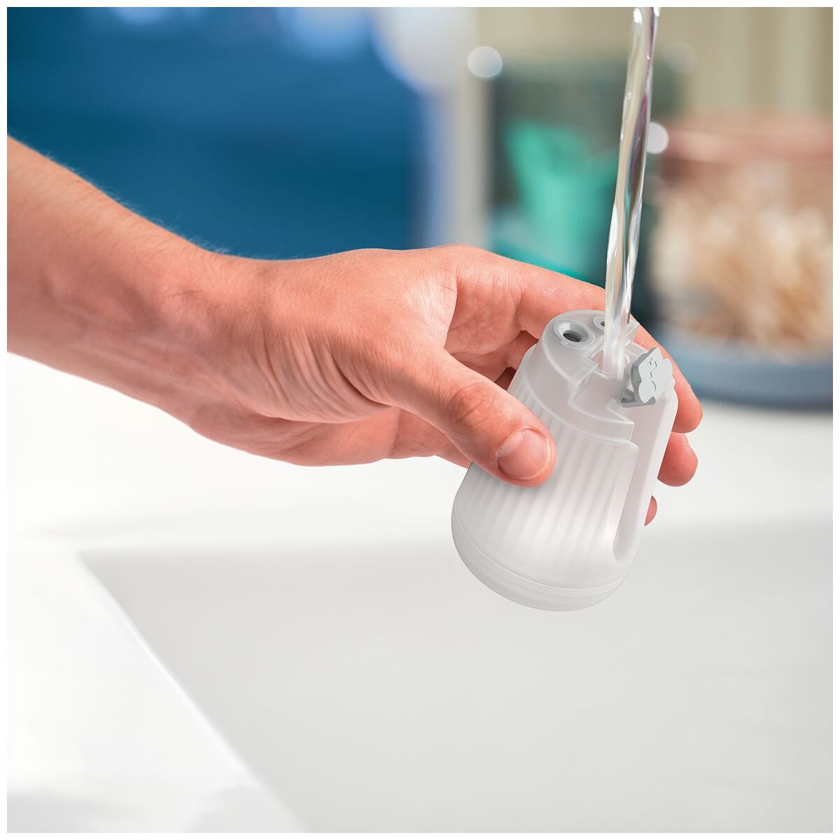Philips 5000 Series handheld garment steamer - 1300W, Eco and Max modes, light blue - STH5020-20