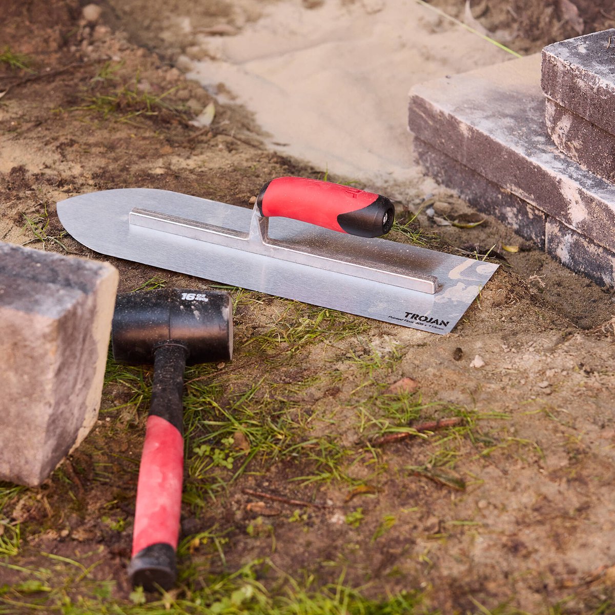 Trojan Masonry Float - 405mm x 115mm - Pointed Tip - Durable Steel Blade - SuperSaverAU - view 5