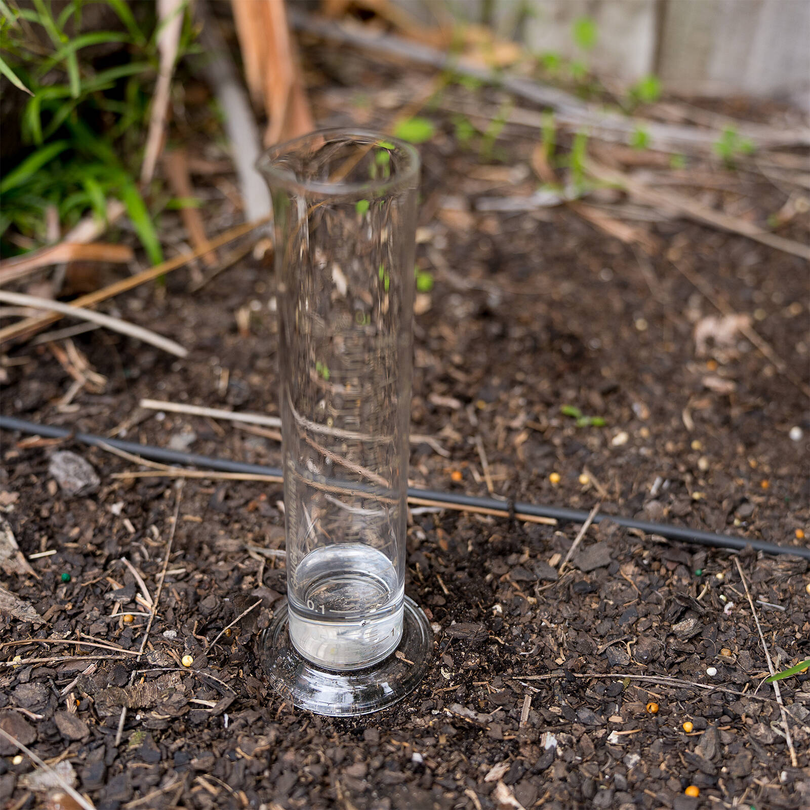 Garden Zen Metal Rain Gauge, Galvanised Steel & Glass, Bracket Mount
